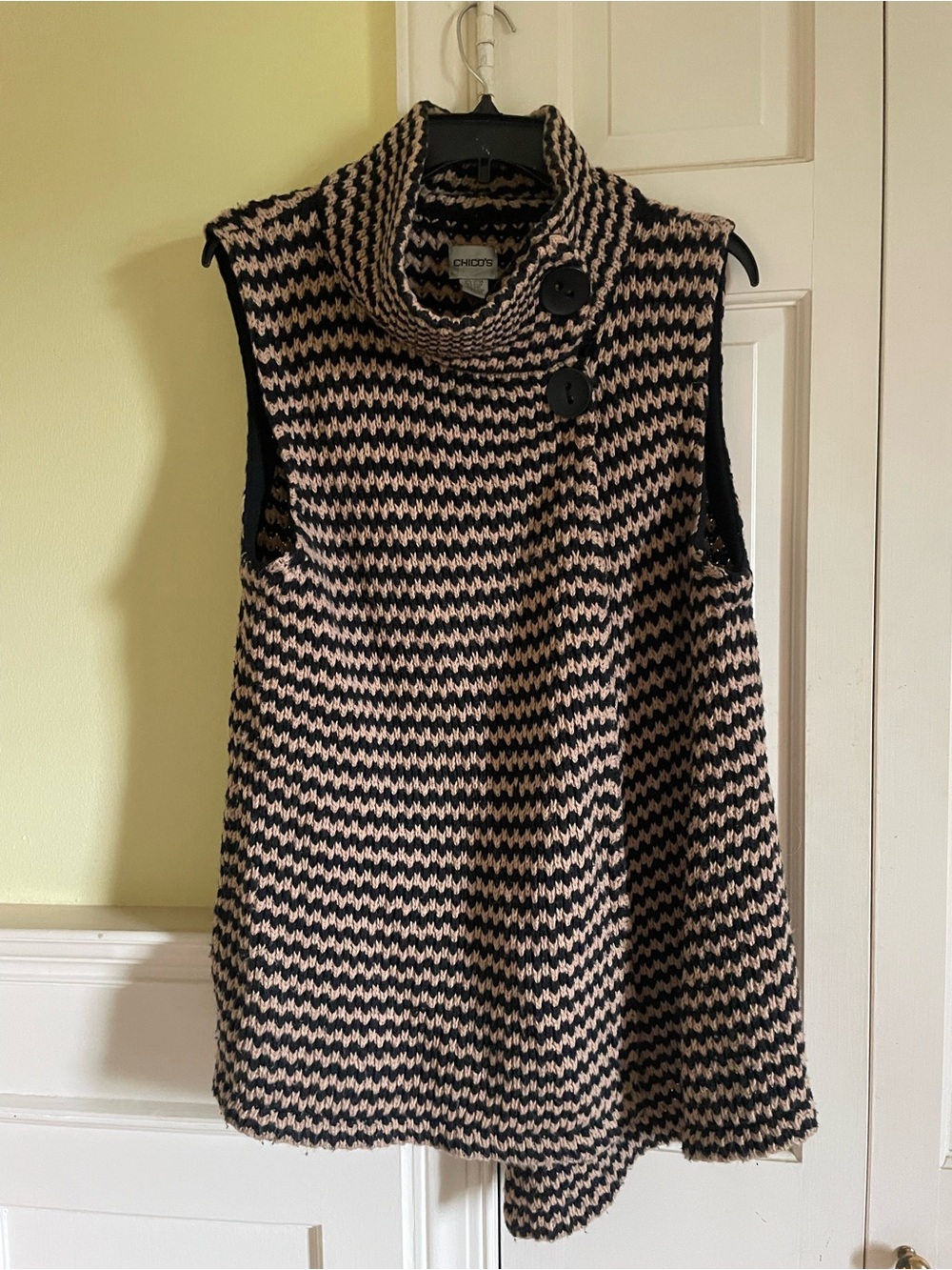 Chico's Black and Beige Sleeveless Cowl Neck Knit Tunic Sz 3